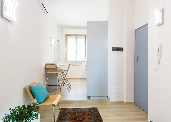 Isola Apartment *