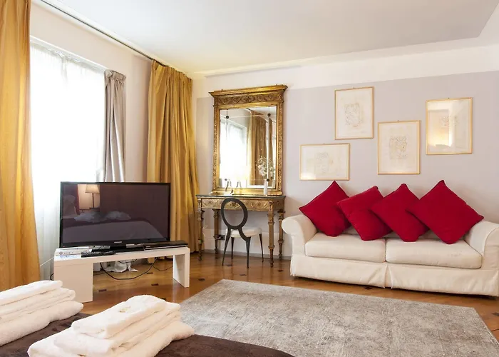 Royal Suites Szálloda