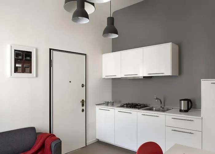 Up To - Residenze * Milán