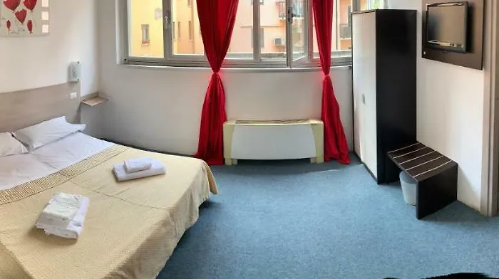 Lucania Hotel *