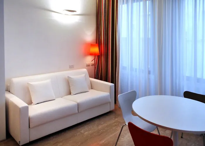 Bb Bocconi Apartahotel 4*