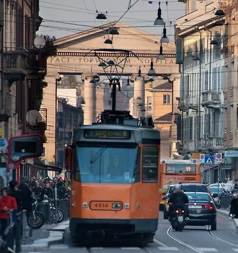 Easy - And Navigli 3* Milan