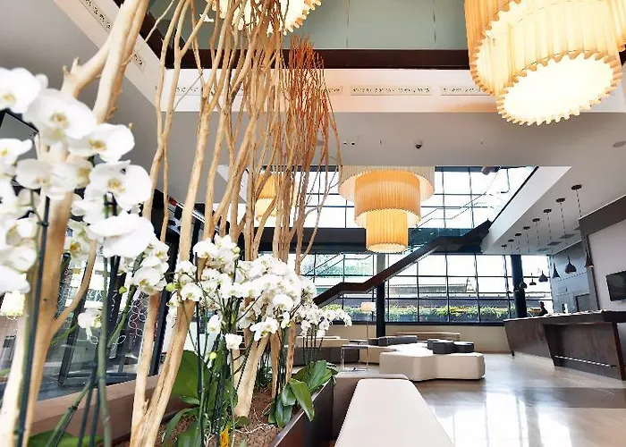 Hilton Garden North Hotel 4*