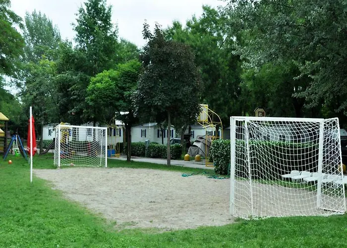Campeggio Village Di Milano