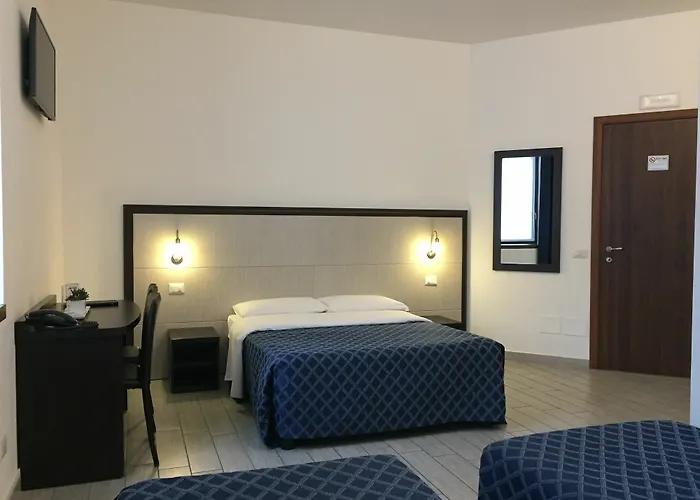 Av Hotel 2*