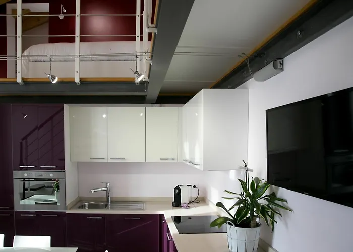 Versoverde Alzaia Naviglio Grande Otel Milano