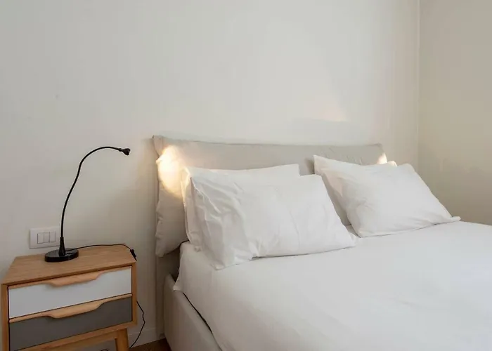 Joivy 1br In Isola With Stunning View To Bosco Verticale