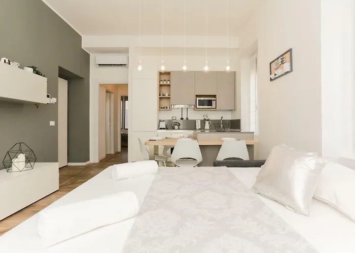 The Rent - Modern Near Bocconi *