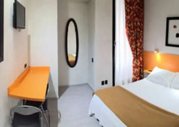 Hotel 38