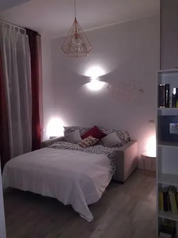 Joy House -central Near Metro Arco Della Pace Brera-entire Perfect For Work & Play, Nightlife With Ac & Fast Wifi Welcome To The Cool Joy House! 아파트 밀라노