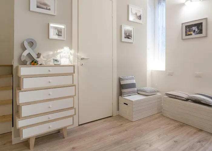 Enjoy Navigli - *