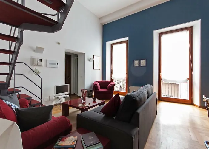 Fancy Blue Duomo Duplex דירה *