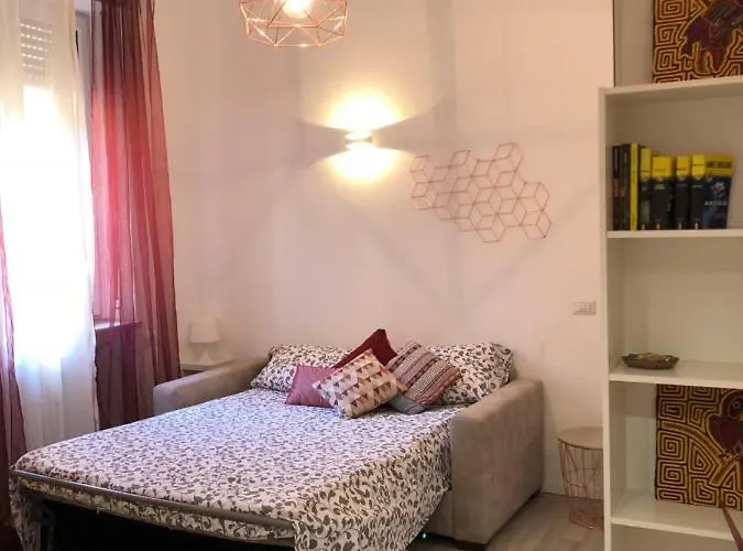 Joy House -central Near Metro Arco Della Pace Brera-entire Perfect For Work & Play, Nightlife With Ac & Fast Wifi Welcome To The Cool Joy House! 아파트 *