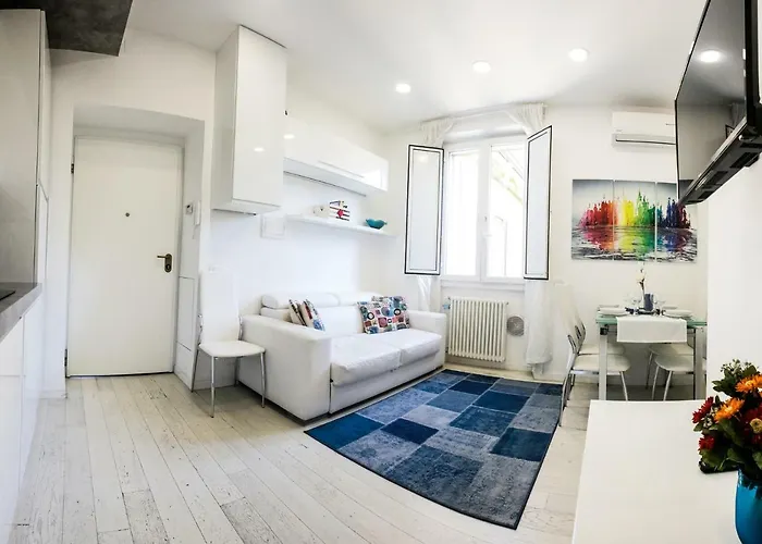 Apartment Milan Style Apartment - City Center