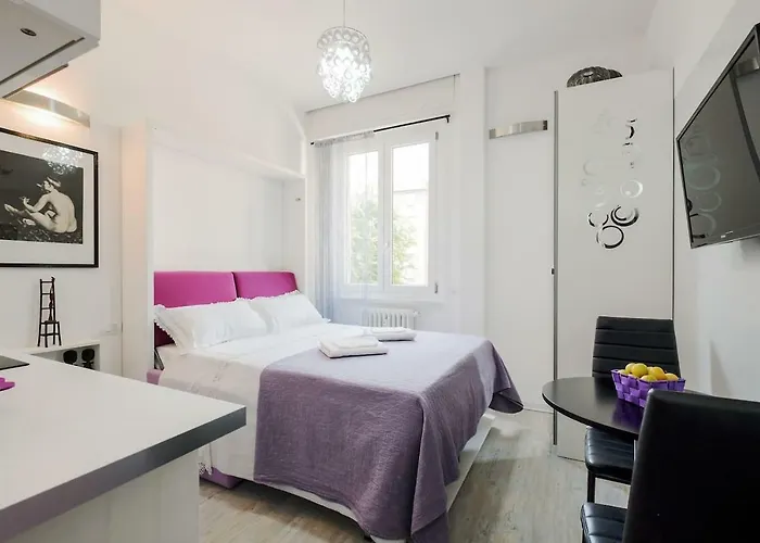 Apartmán ℒovely & ℰlegant Next To Duomo/missori Milán