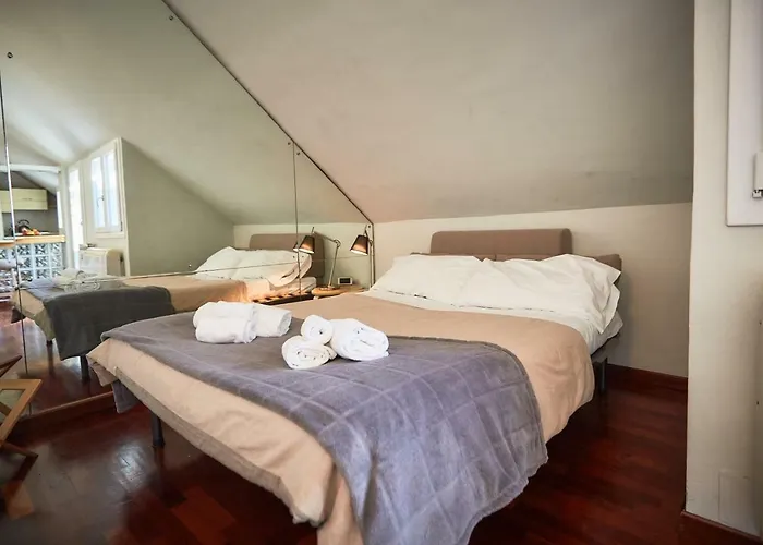 Guesthost - Con Balcone Per 2 Persone * Milano