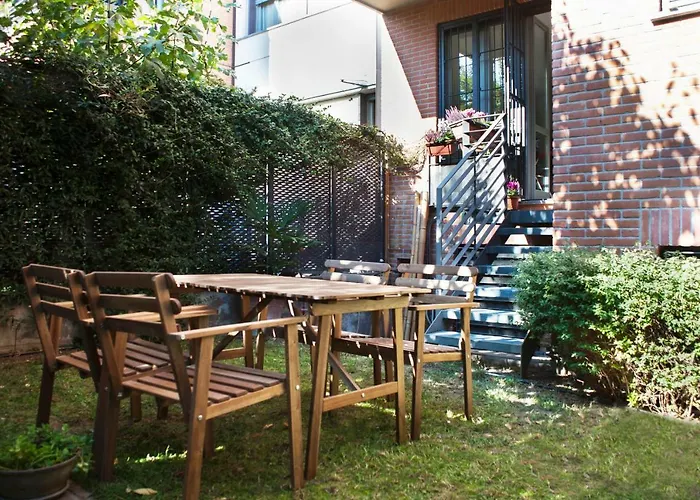 Flat With Private Garden- Direct Metro Connection To Duomo In 15 Min * Milano