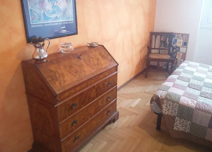 160 Mq Apartment *