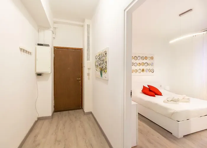 Youhosty - Pantigliate 8 * Milano