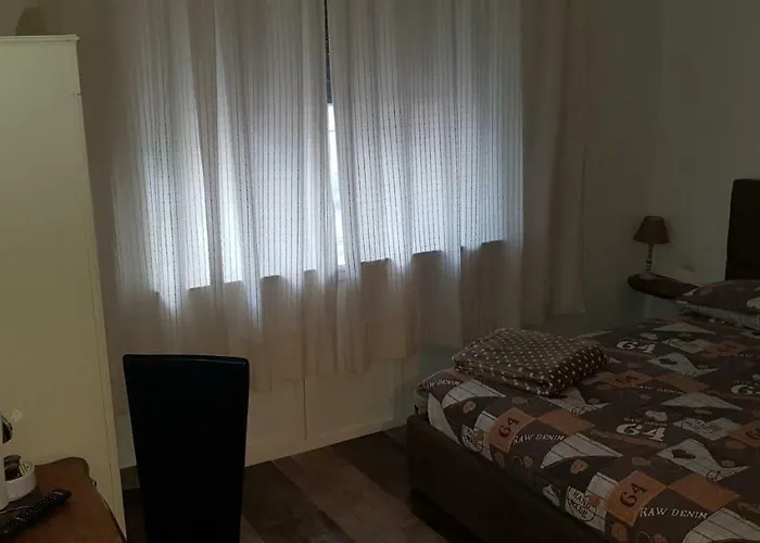Alojamento de Acomodação e Pequeno-almoço Sansiromilano Beboscar It 4*