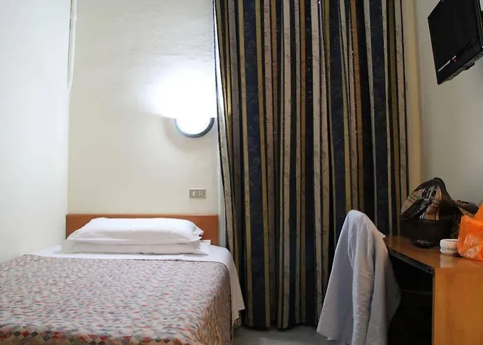 Hotel Leonardo Da Vinci *