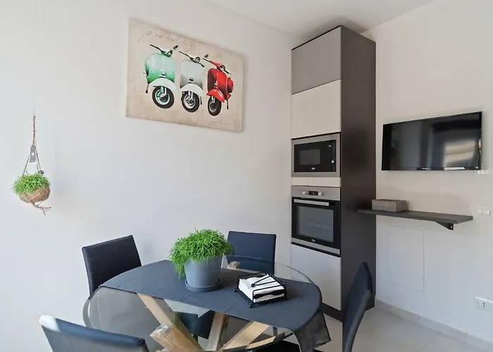 Ugolini Apartament *
