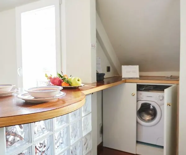 Guesthost - Con Balcone Per 2 Persone *