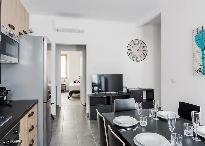 Hostmate - - Via Paruta Apartament *