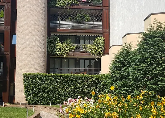 Madeleine - Di Charme Милан