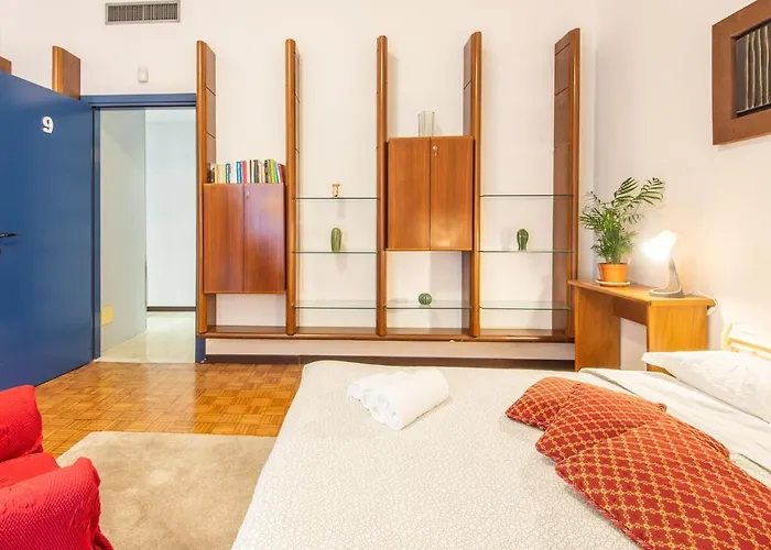 招待所 Central Guest House *
