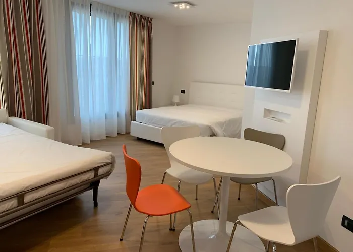 Ξενοδοχείο με διαμερίσματα Bb Isola 4*