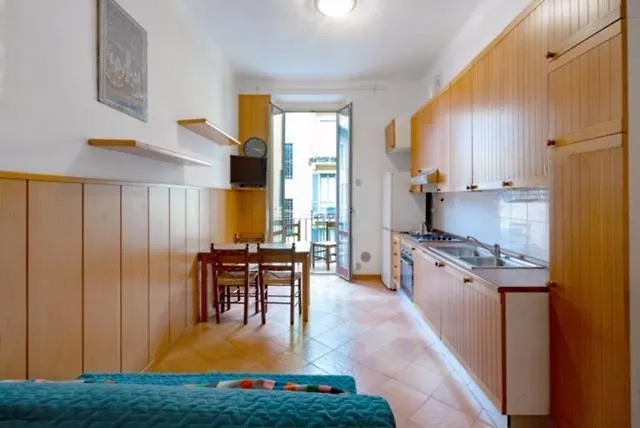 Alessia's Flat- Loreto 2 アパート *