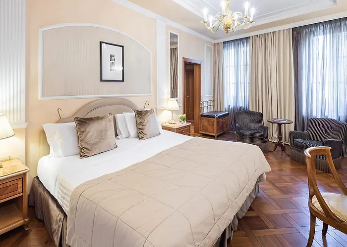 Baglioni Carlton - The Leading Of The World Отель Милан