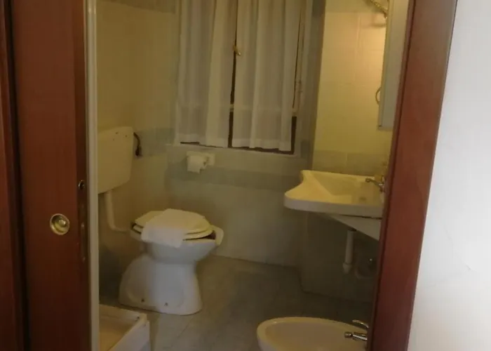 Gambara Hotell *